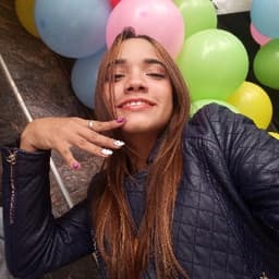 Nicole avatar