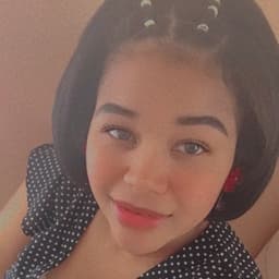 Nicole avatar