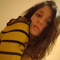 Débora avatar