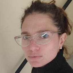 María avatar