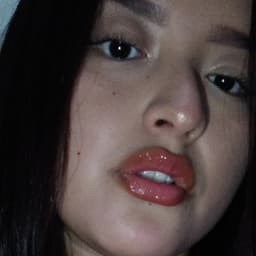 Nicolle avatar