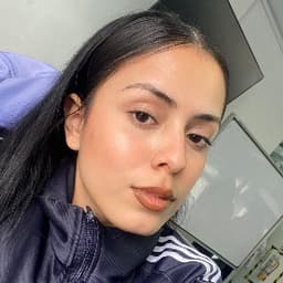 Laura avatar