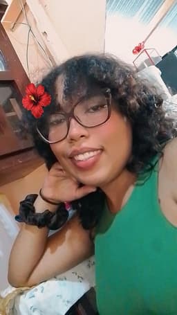 Lesly avatar