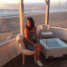 Valeria avatar