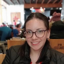 Lucía avatar
