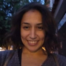 María avatar
