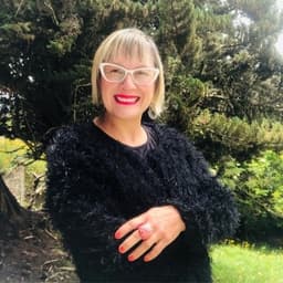 Paula avatar
