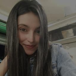 María avatar