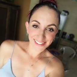 Estefanny avatar