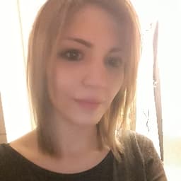 Mónica avatar