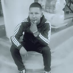 Yewuris avatar