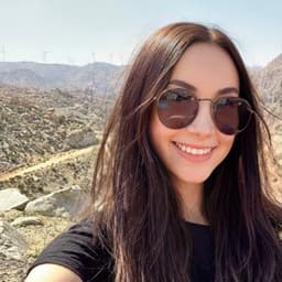 María avatar