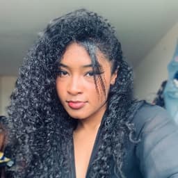 Mayra avatar