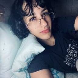María avatar